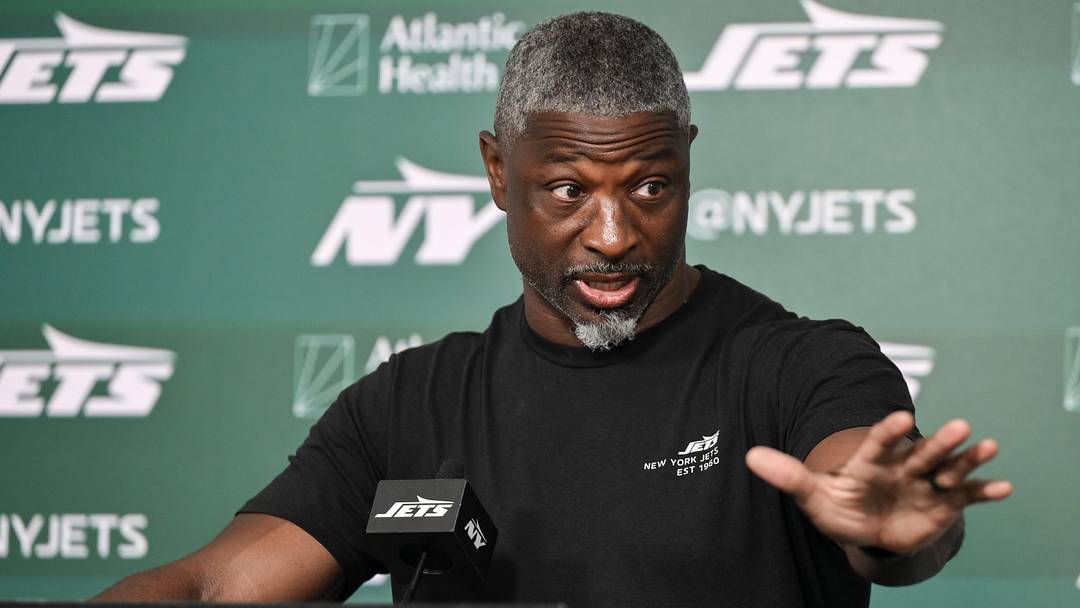 New York Jets head coach Aaron Glenn speaks at a press conference during minicamp at Atlantic Health Jets Training Center. New York Jets head coach Aaron Glenn speaks at a press conference during minicamp at Atlantic Health Jets Training Center.