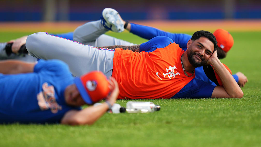 New York Mets Sean Manaea Stretching