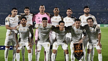FBL-CONCACAF-CHAMPIONS-CRUZ AZUL-TIGRES