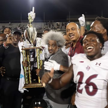 Coach Cris Dishman Receiver Durley-Nicks Trophy