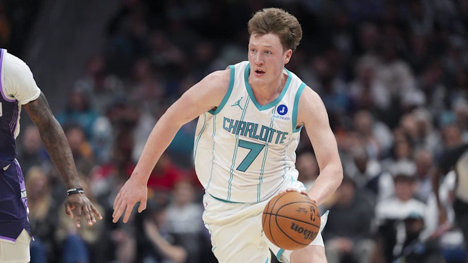 Hornets rookie Kon Knueppel dribbles the ball.