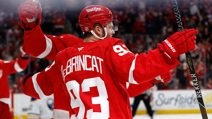 Alex DeBrincat has scored four goals in his last two games.