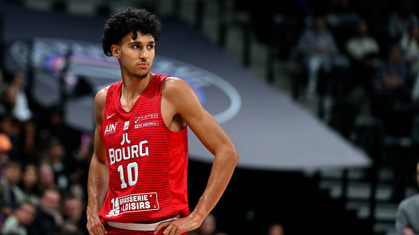 Spurs at center of stunning draft suggestion sparking interesting Hawks proposal - Vimarsana News