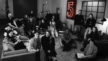 STRANGER THINGS. (L to R) Noah Schnapp, Millie Bobby Brown, David Harbour, Winona Ryder, Cara Buono, Joe Keery, Amybeth McNulty, Charlie Heaton, Brett Gelman, Maya Hawke, Natalia Dyer, Jamie Campbell Bower, Priah Ferguson, Linda Hamilton, Gaten Matarazzo, Caleb McLaughlin, Ross Duffer, Matt Duffer, Finn Wolfhard, and Sadie Sink of STRANGER THINGS. Cr. Atsushi Nishijima/Netflix © 2024