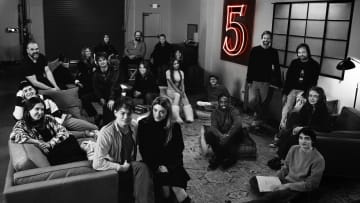 STRANGER THINGS. (L to R) Noah Schnapp, Millie Bobby Brown, David Harbour, Winona Ryder, Cara Buono, Joe Keery, Amybeth McNulty, Charlie Heaton, Brett Gelman, Maya Hawke, Natalia Dyer, Jamie Campbell Bower, Priah Ferguson, Linda Hamilton, Gaten Matarazzo, Caleb McLaughlin, Ross Duffer, Matt Duffer, Finn Wolfhard, and Sadie Sink of STRANGER THINGS. Cr. Atsushi Nishijima/Netflix © 2024