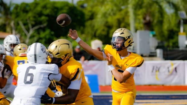 St John Bosco vs St Thomas Aquinas Football - by Matt Christopher 08-26-20231109