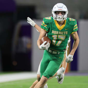 Meyer Swinney in the 2023 Class 6A Prep Bowl. He's one of the top receivers in Minnesota high school football in 2024.