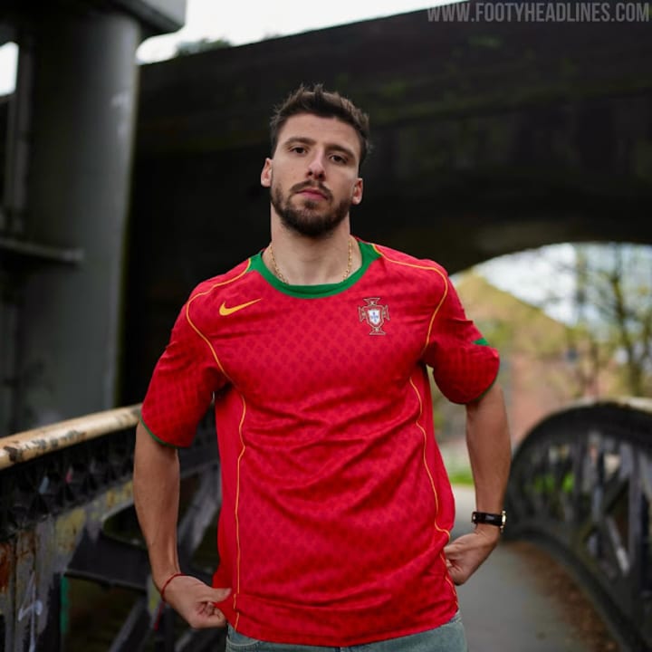 Ruben Dias et son maillot rétro - Footy Headlines - 90min 