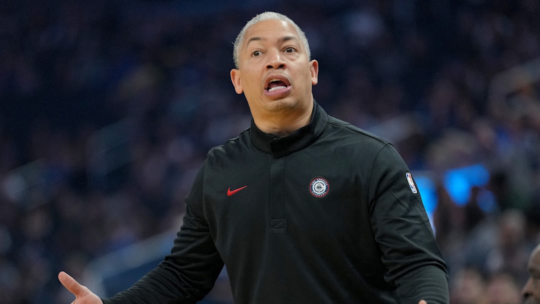 Los Angeles Clippers v Golden State Warriors Los Angeles Clippers v Golden State Warriors