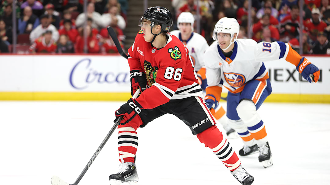 New York Islanders v Chicago Blackhawks