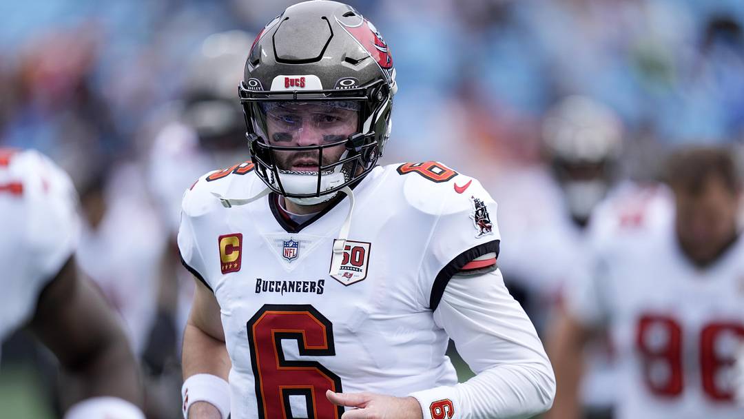 Dec 21, 2025; Charlotte, North Carolina, USA; Tampa Bay Buccaneers quarterback Baker Mayfield (6) warms up before a game against the Carolina Panthers at Bank of America Stadium. Mandatory Credit: Jim Dedmon-Imagn Images