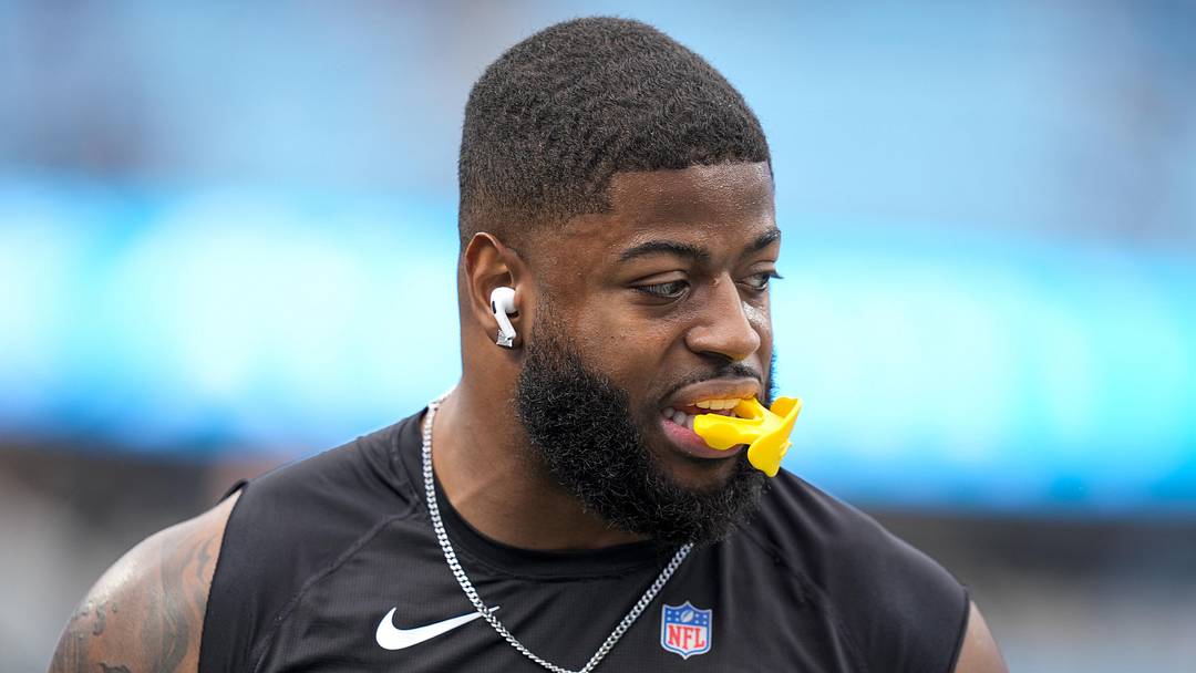 Jan 10, 2026; Charlotte, NC, USA; Los Angeles Rams linebacker Jared Verse (8) during pregame warm ups before the NFC Wild Card Round game between the Carolina Panthers and the Los Angeles Rams at Bank of America Stadium. Mandatory Credit: Jim Dedmon-Imagn Images