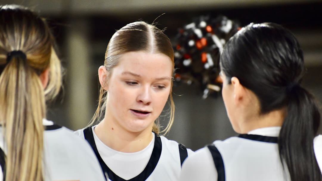 Cheyenne Hull and Davis of Yakima girls win the Class 4A state title to finish 2025-26 atop SBLive WA's Top 25 rankings.