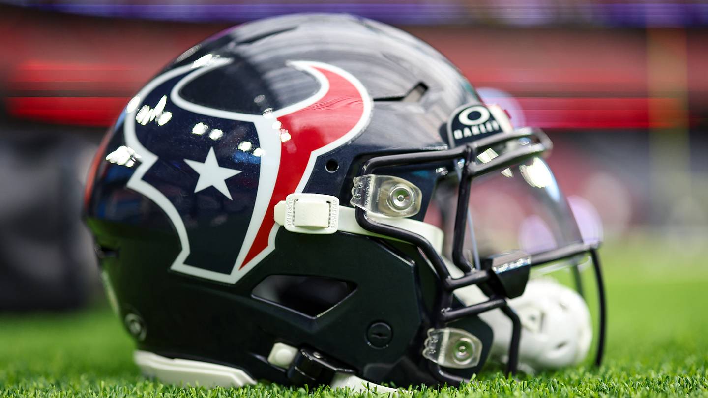 NFL expert's pick for Texans top offseason addition is the last person you'd expect - Vimarsana News