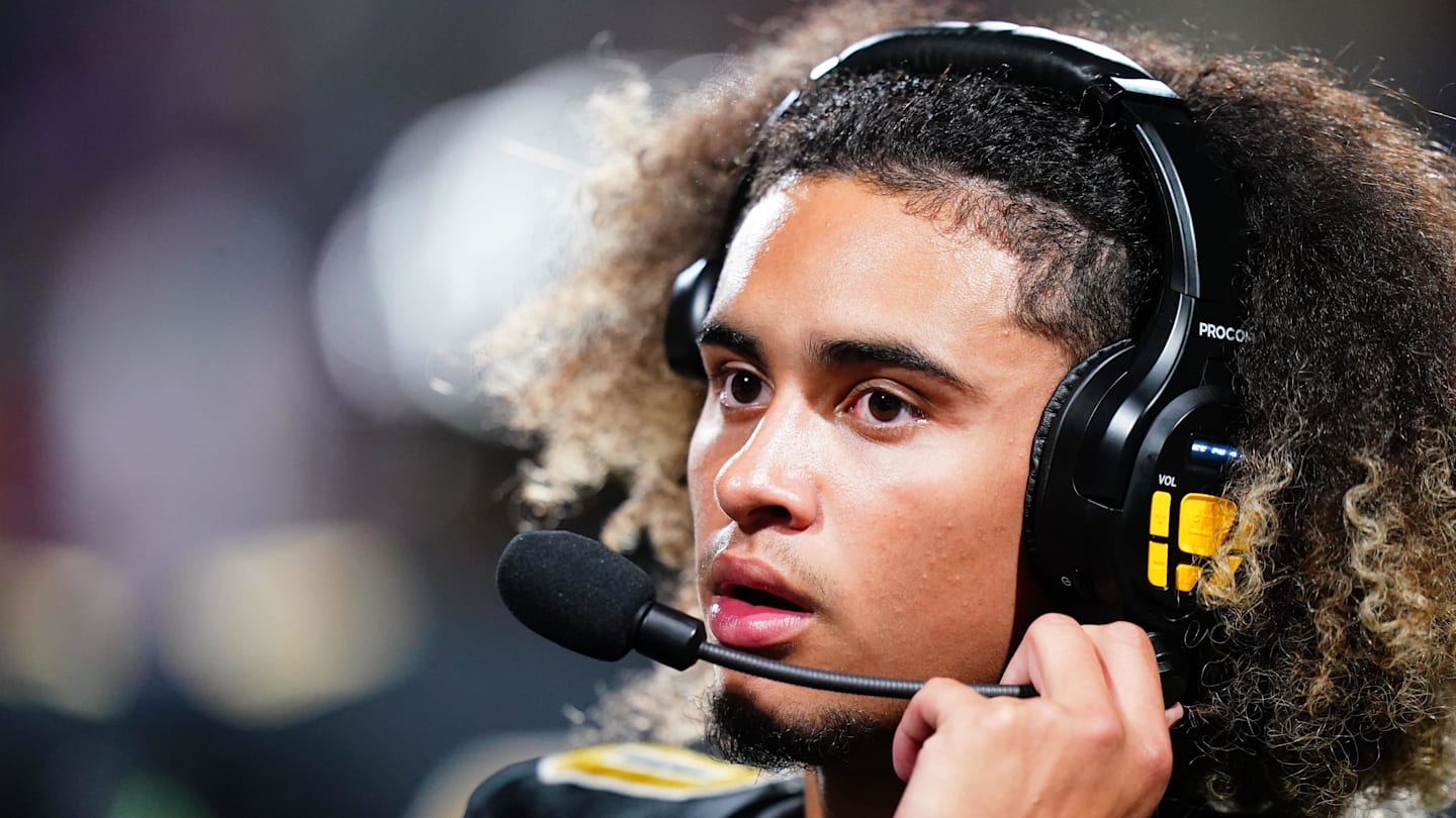 2025 fivestar QB Julian Lewis commits to Deion Sanders and Colorado