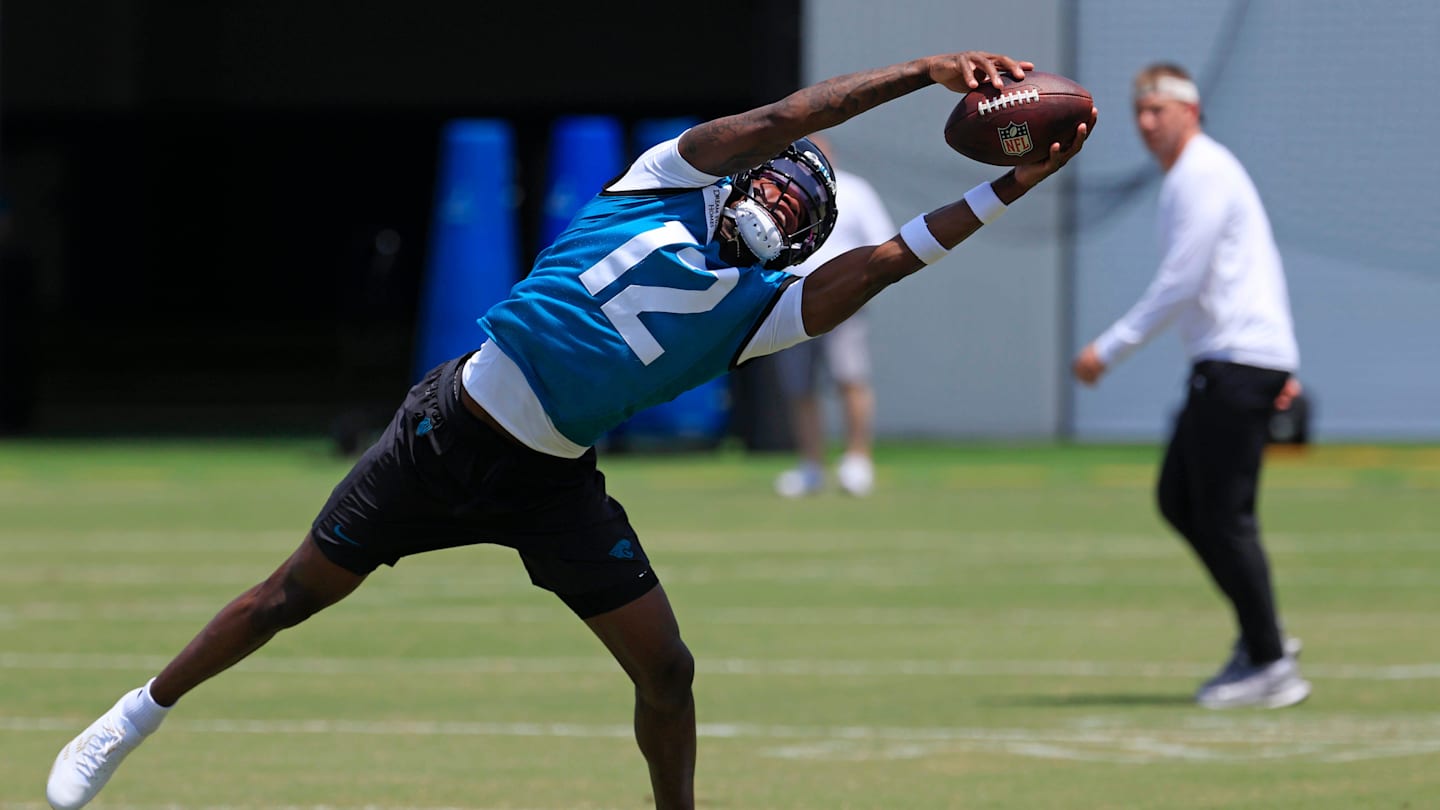 Jaguars' Travis Hunter Emerges as Dual-Role Breakout Prospect