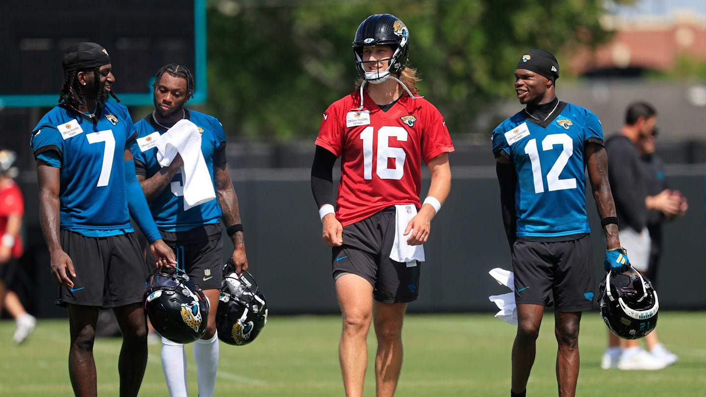 Jaguars QB Trevor Lawrence Faces Pressure Ahead 2025 Season