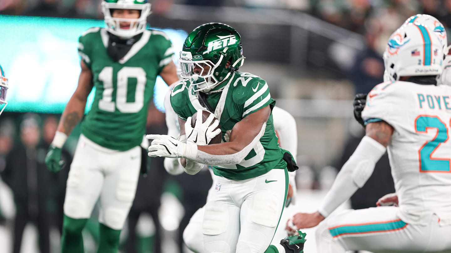 Jets Insider Provides Expected RB Plan For Breece Hall Braelon Allen