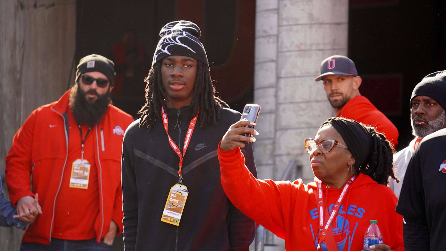 True Freshman CB Tyler Redmond Dazzles In Vols Debut