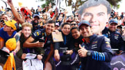 Sergio Pérez celebró con sus fanáticos de la F1 