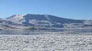 Frozen Balik Lake awaits nature enthusiasts in Turkiye's Agri