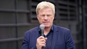 Oliver Kahn mit deutlichen Worten