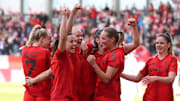 Die Bayern feiern die dritte Meisterschaft in Folge in der Frauen-Bundesliga