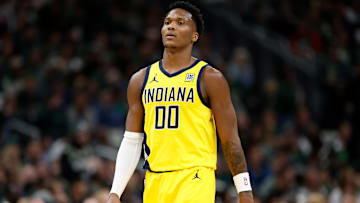 Indiana Pacers wing Bennedict Mathurin (00).