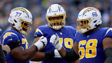 Tennessee Titans v Los Angeles Chargers