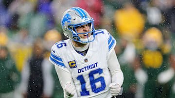 Detroit Lions v Green Bay Packers