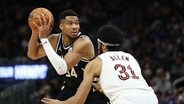 Cleveland Cavaliers v Milwaukee Bucks