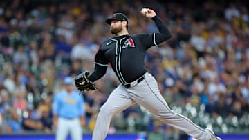 Arizona Diamondbacks v Milwaukee Brewers