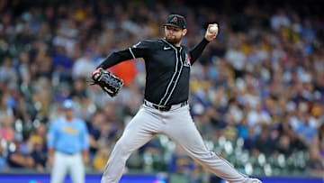 Arizona Diamondbacks v Milwaukee Brewers