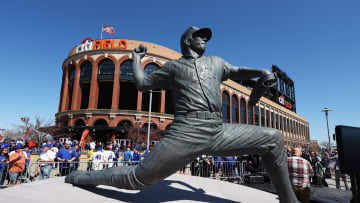 Tom Seaver statue dedicated on April 15, 2022
