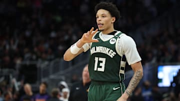 Phoenix Suns v Milwaukee Bucks