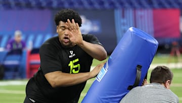 Derrick Harmon (15)