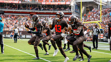 Browns defense: Green Bay Packers v Cleveland Browns