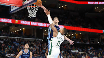 Milwaukee Bucks v Memphis Grizzlies