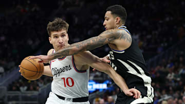 Los Angeles Clippers v Milwaukee Bucks