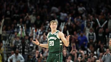 Minnesota Timberwolves v Milwaukee Bucks