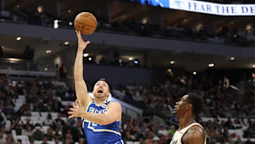 Detroit Pistons v Milwaukee Bucks
