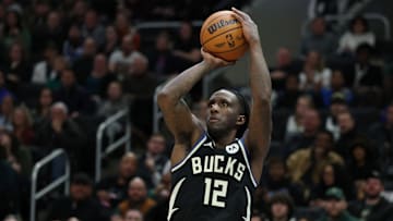 Los Angeles Clippers v Milwaukee Bucks