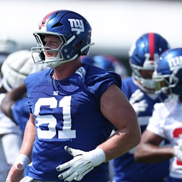 New York Giants center John Michael Schmitz Jr. suffered a shin injury last week.