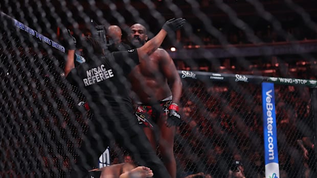 Jon Jones keeps Tom Aspinall waitin
