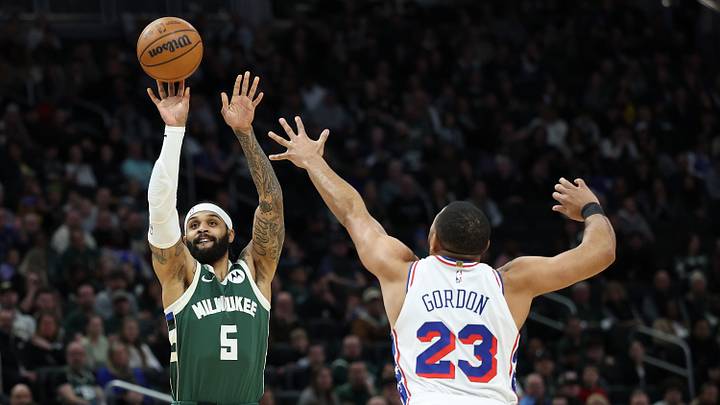 Philadelphia 76ers v Milwaukee Bucks