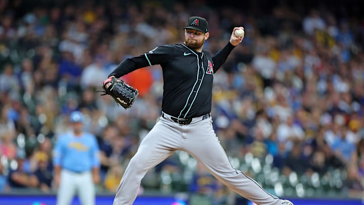 Arizona Diamondbacks v Milwaukee Brewers