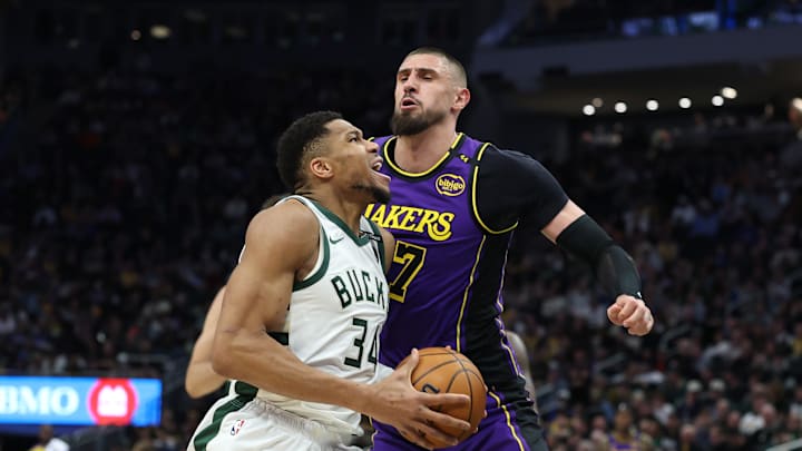 Giannis Antetokounmpo, Alex Len