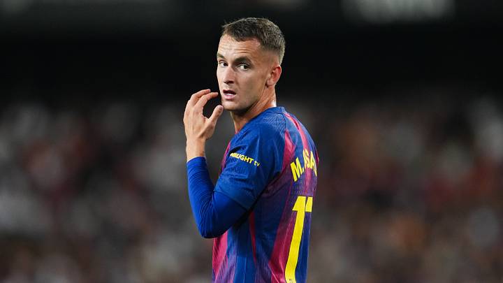 Casado is considering his options