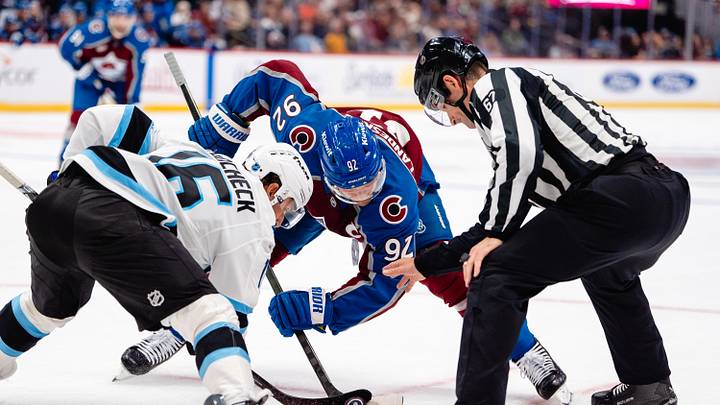 Utah Mammoth v Colorado Avalanche