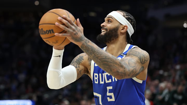 Oklahoma City Thunder v Milwaukee Bucks